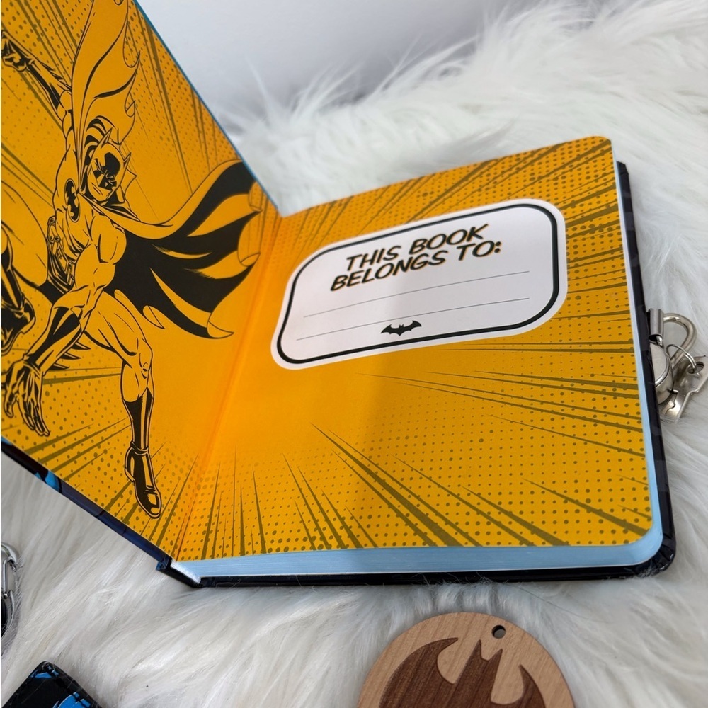 Batman Themed Wallet and Badge Holder Journal Set - Picture 4 of 5